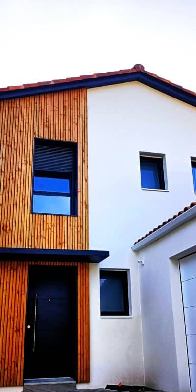 maison neuve avec Bardage bois Vibrato Piveteau à La Tranche sur Mer en vendée